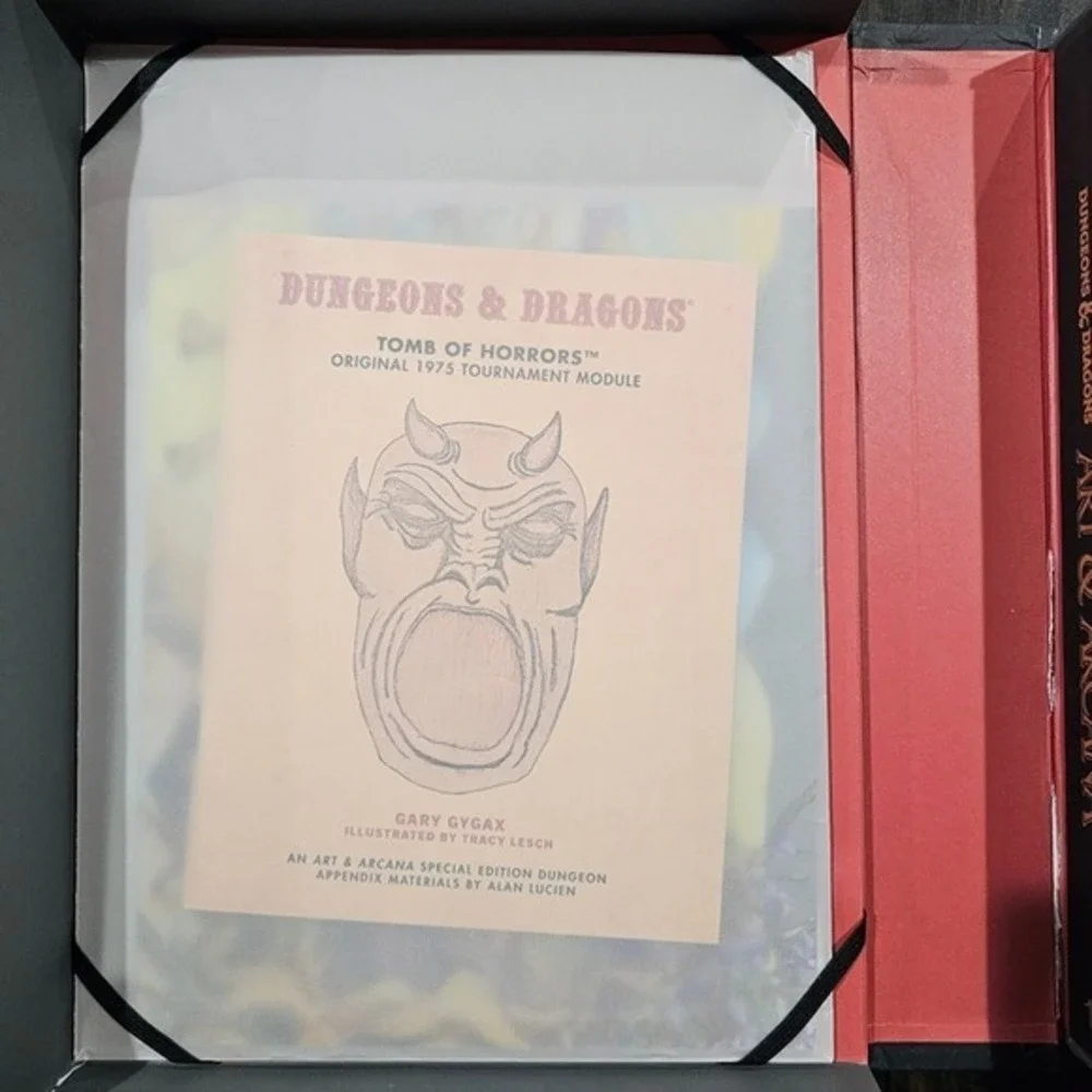 Dungeons & Dragons Art & Arcana‎ Special Edition Boxed Book Ephemera Set *Dings